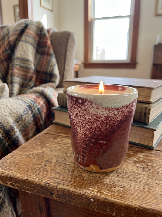 Red and White Textured, 1 Wick 7oz Soy Wax The Tides  "Beachy" Fragrance, Pottery Vessel Candlee
